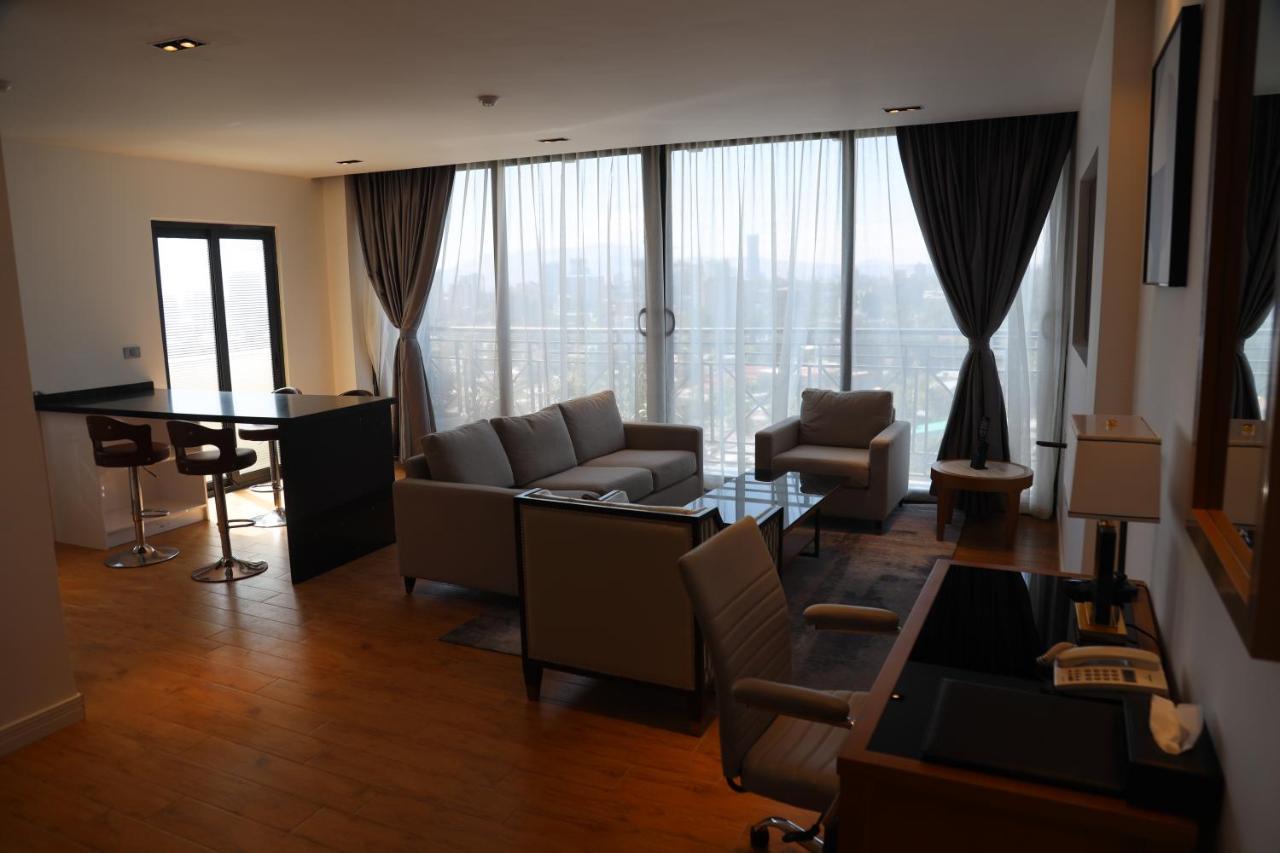 Hayes Hotel, Addis Ababa Bagian luar foto